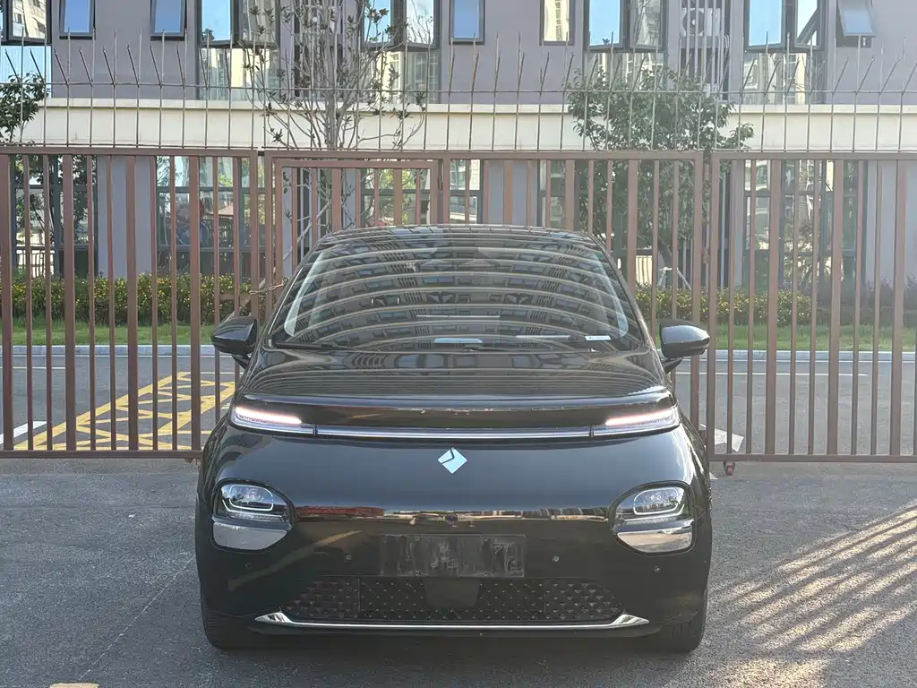 Baojun Yunduo — миниатюра 2