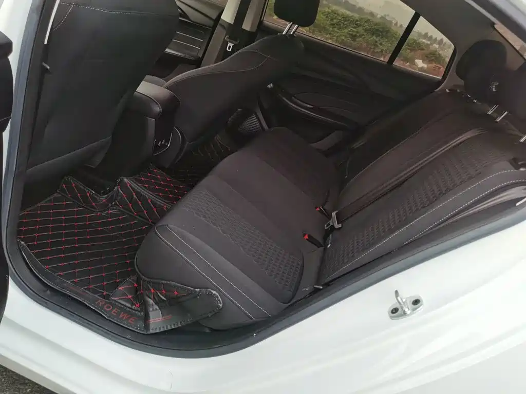 Roewe i5 — миниатюра 13