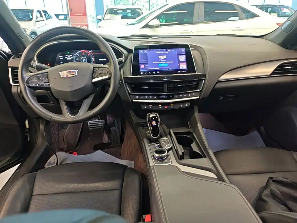 Cadillac CT5 — миниатюра 10
