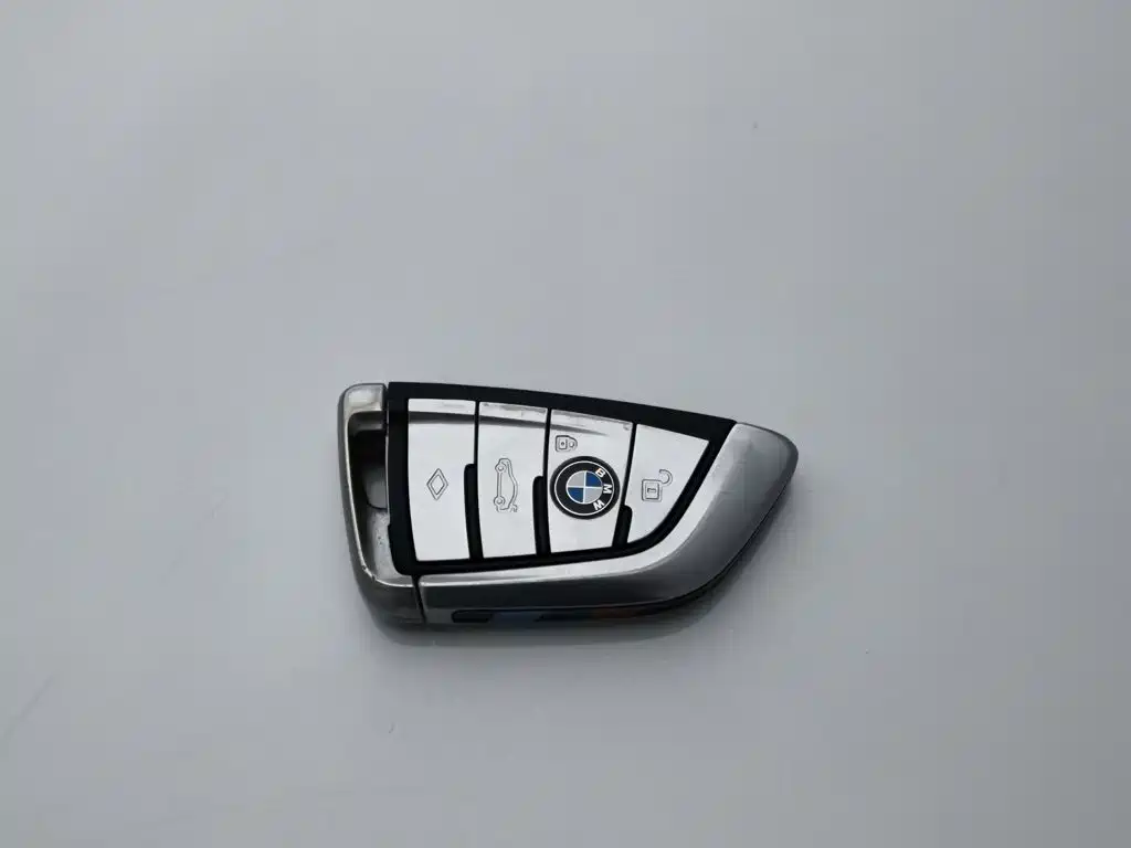 BMW 5 Series — миниатюра 19
