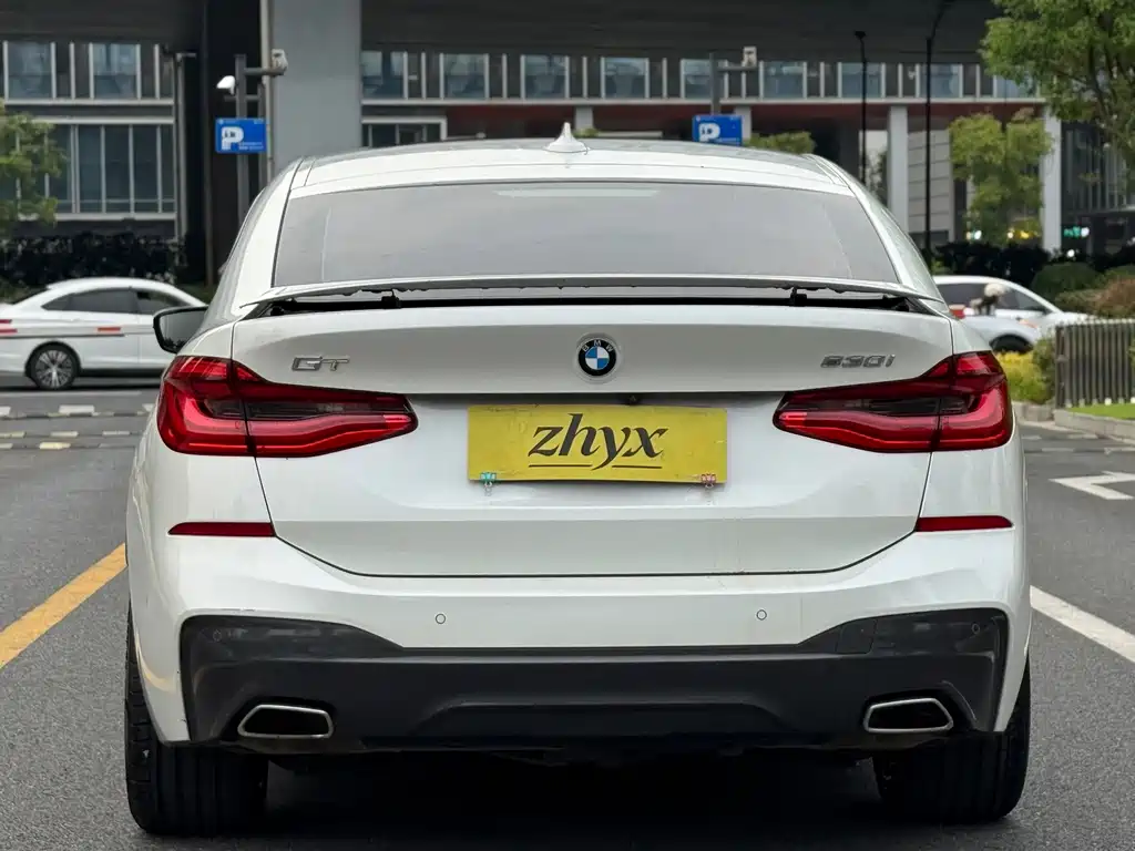 BMW 6 Series GT — миниатюра 6