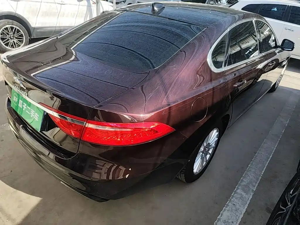 Jaguar XFL — миниатюра 7
