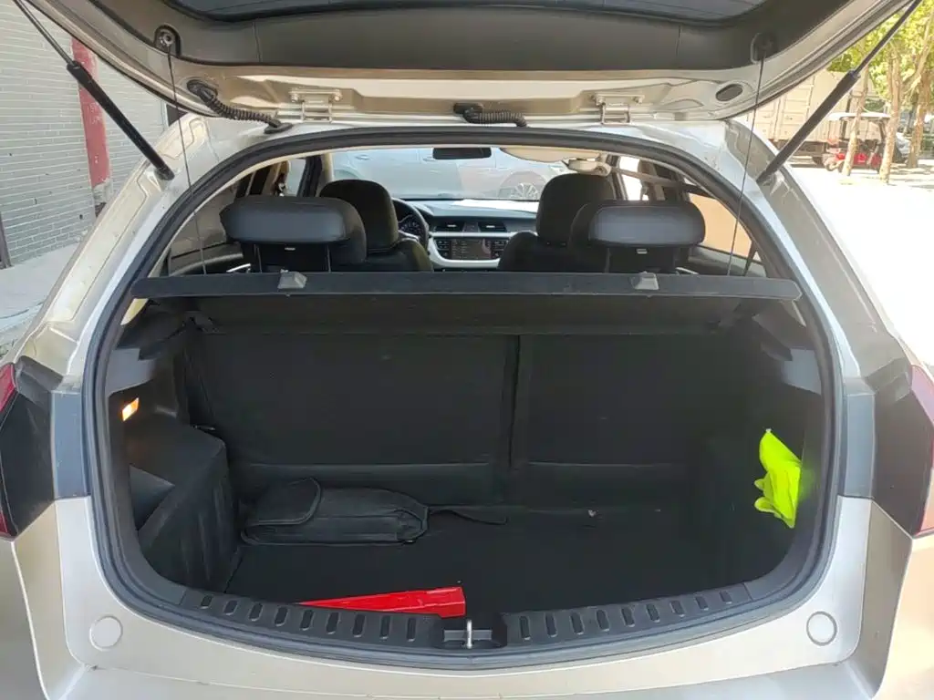 Geely Vision X3 — миниатюра 19