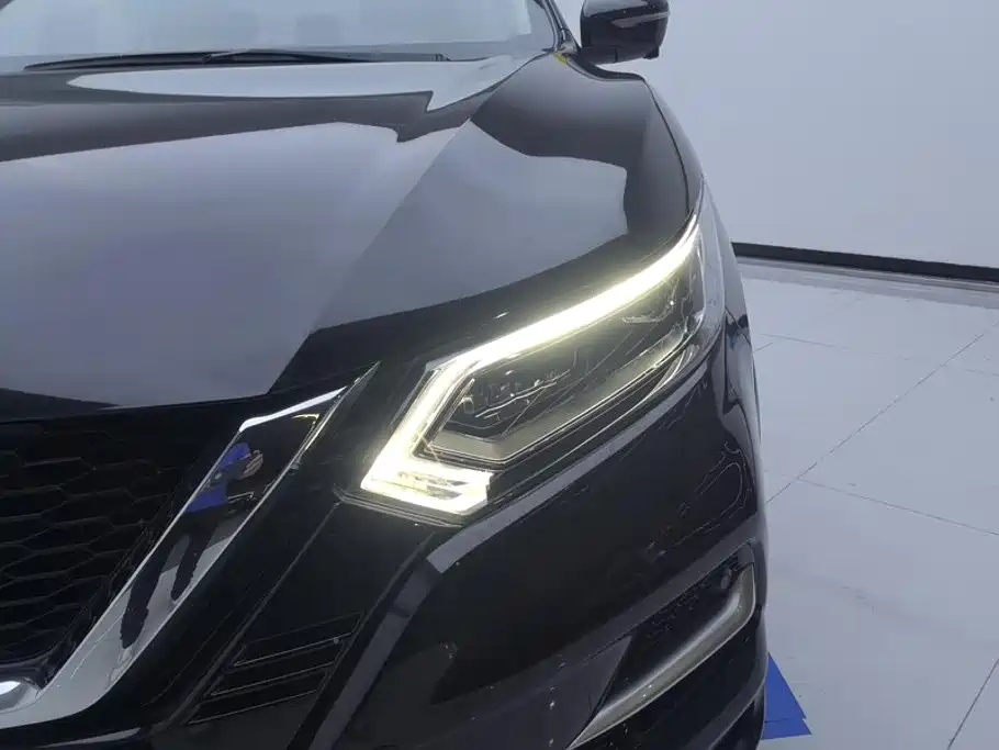 Nissan Qashqai — миниатюра 5