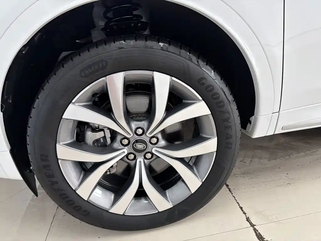 Land Rover Discovery Sport — миниатюра 33