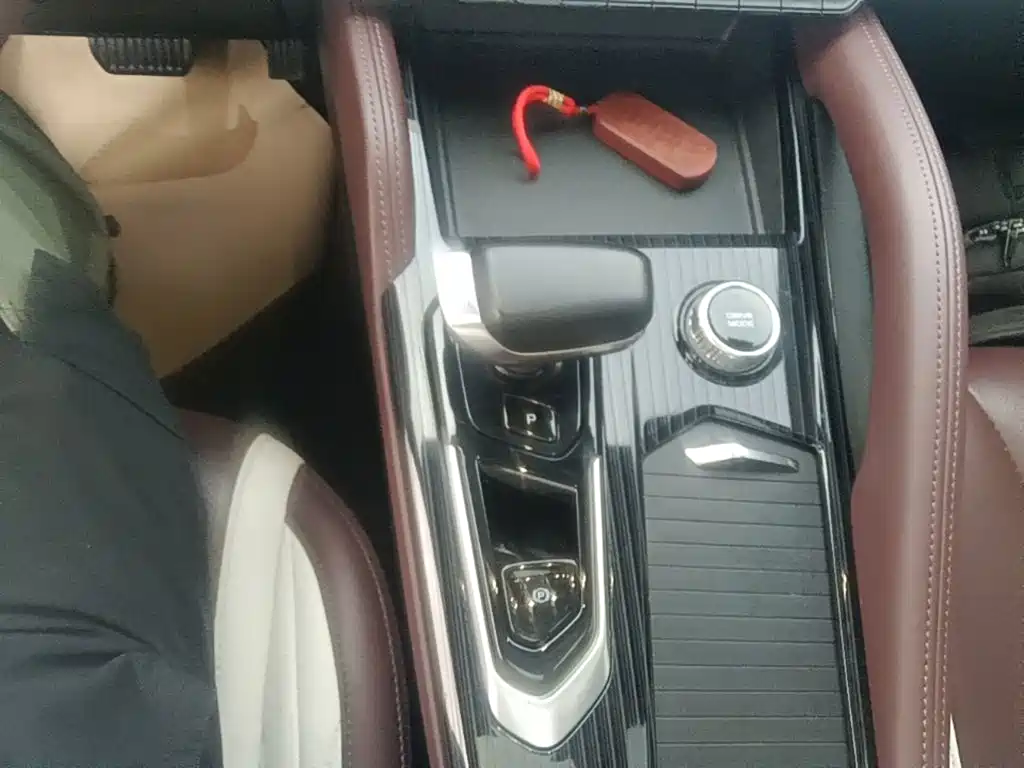 Geely Xingyue L — миниатюра 14