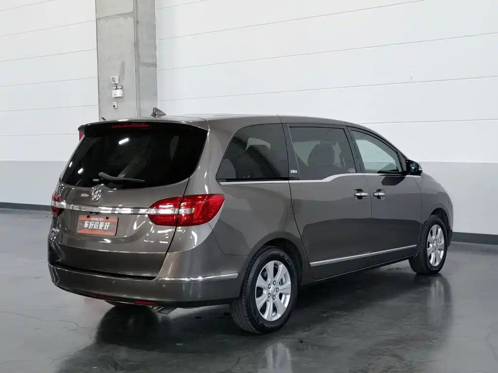 Buick GL8 — миниатюра 2