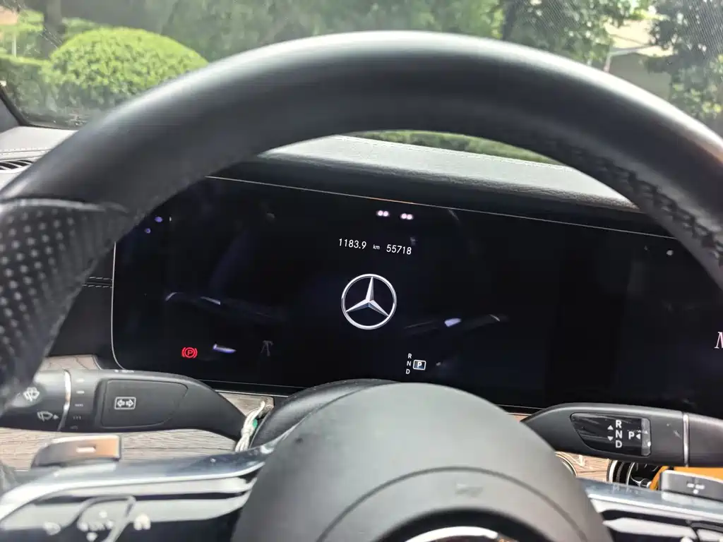 Mercedes-Benz E-Class (Import) — миниатюра 8