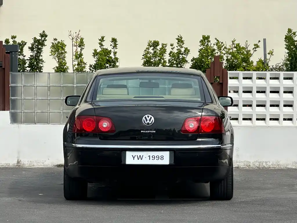 Volkswagen Phaeton — миниатюра 5