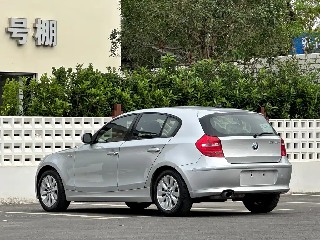 BMW 1 Series (Import) — миниатюра 7
