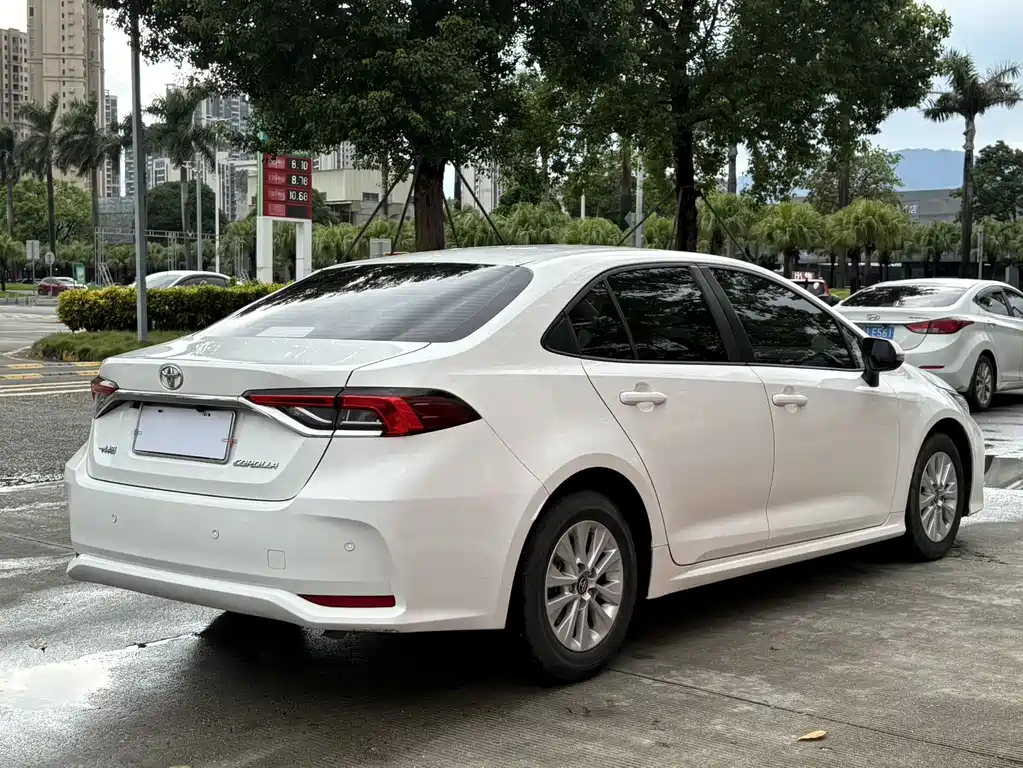 Toyota Corolla — миниатюра 9