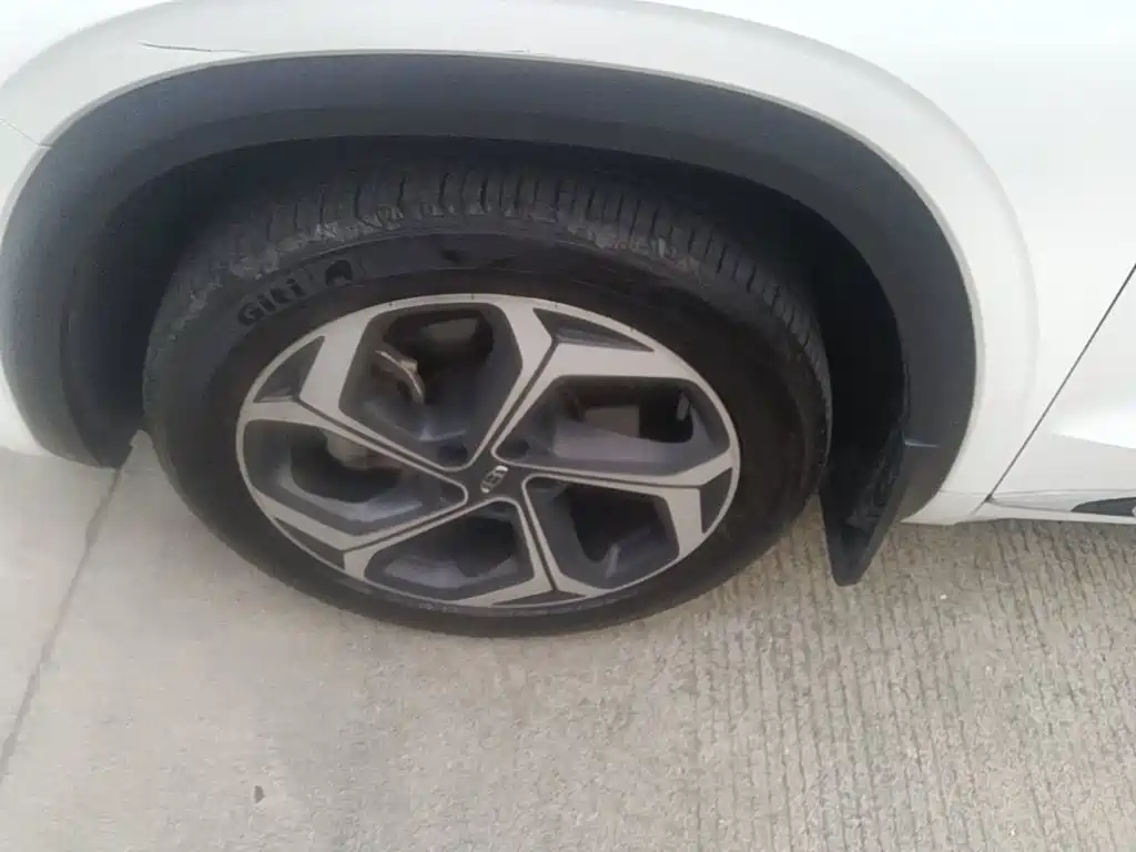 Geely Xingyue L — миниатюра 23