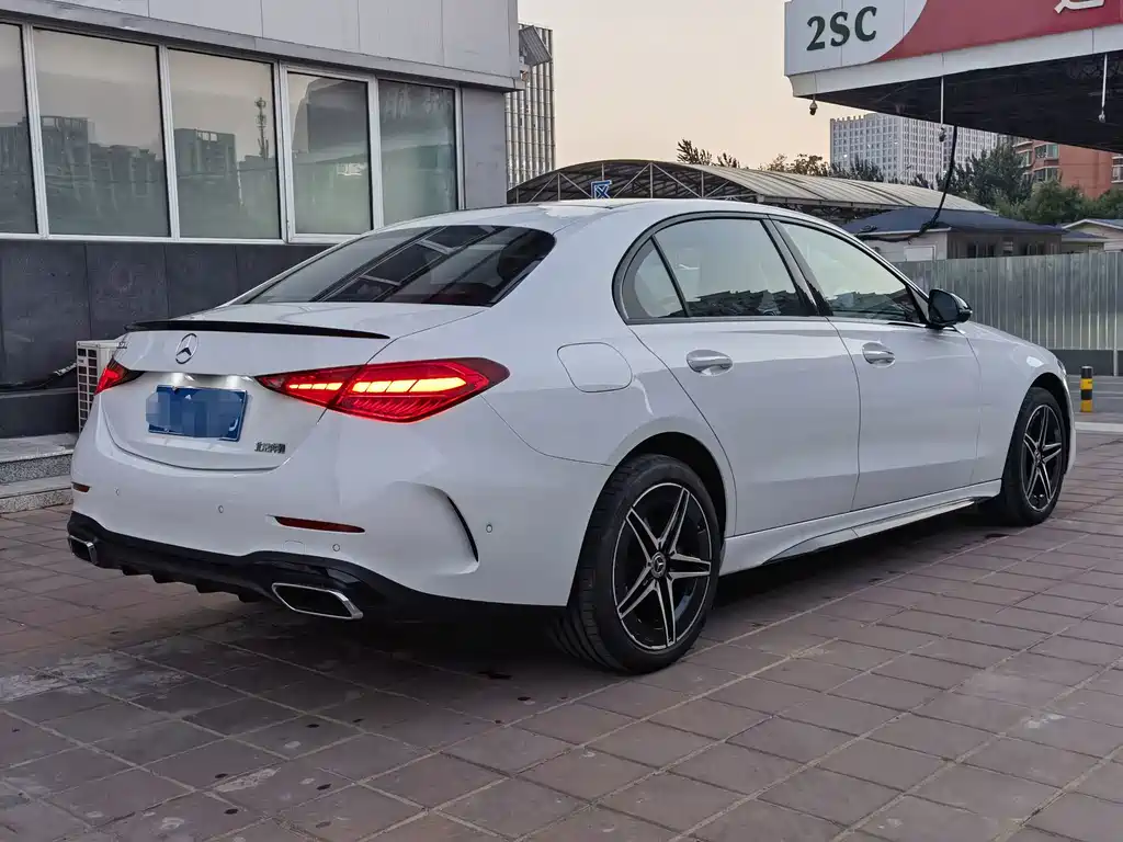 Mercedes-Benz C-Class — миниатюра 15