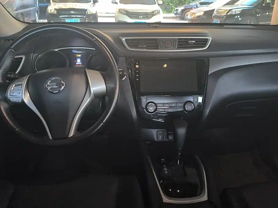 Nissan X-Trail — миниатюра 12