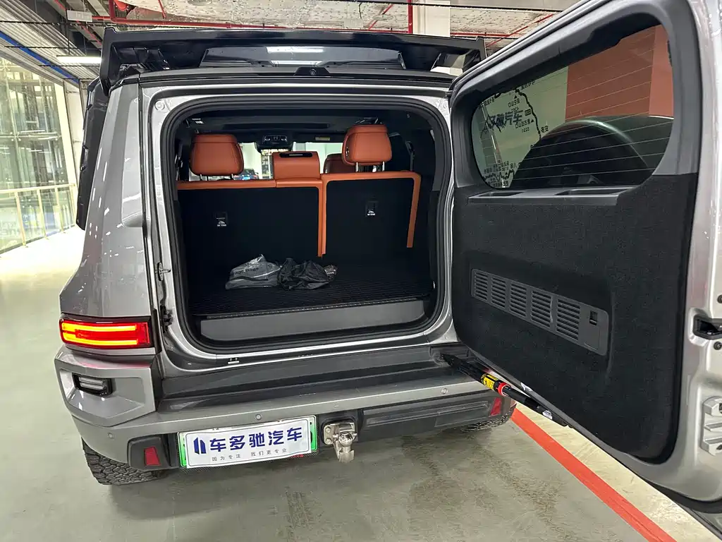 TANK TANK 700 NEW ENERGY