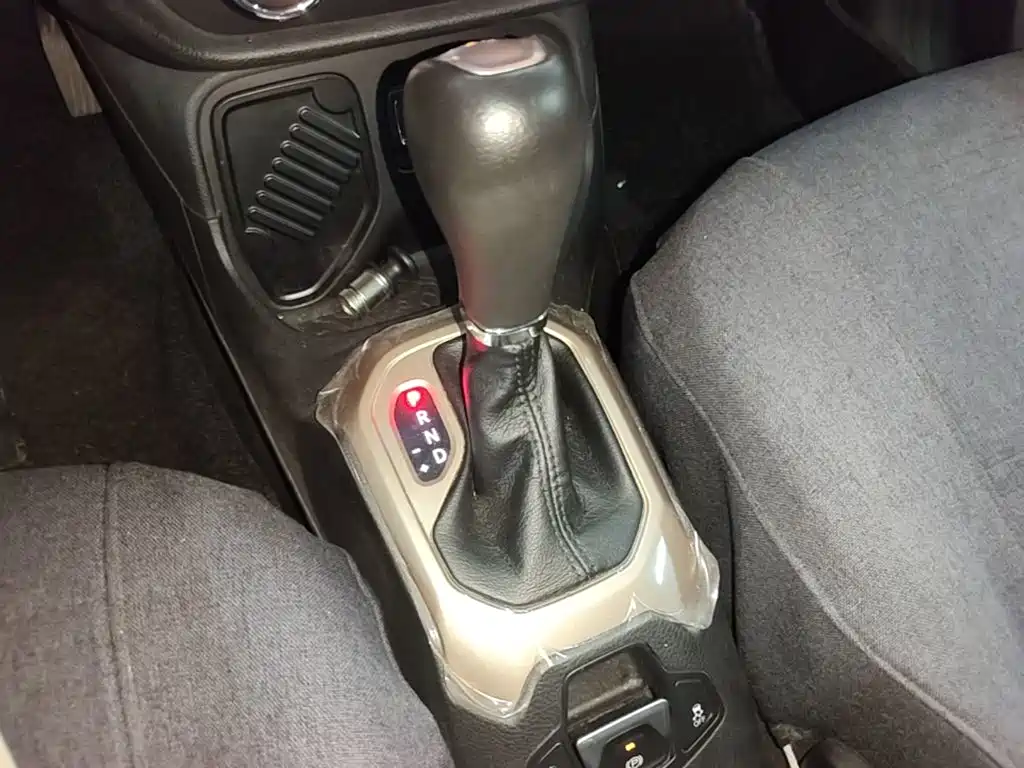 Jeep Renegade — миниатюра 14
