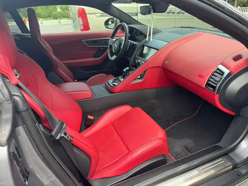 Jaguar F-TYPE — миниатюра 8