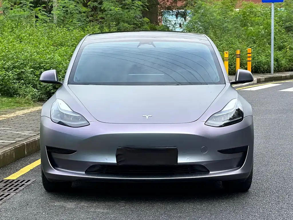 Tesla Model 3 — миниатюра 2