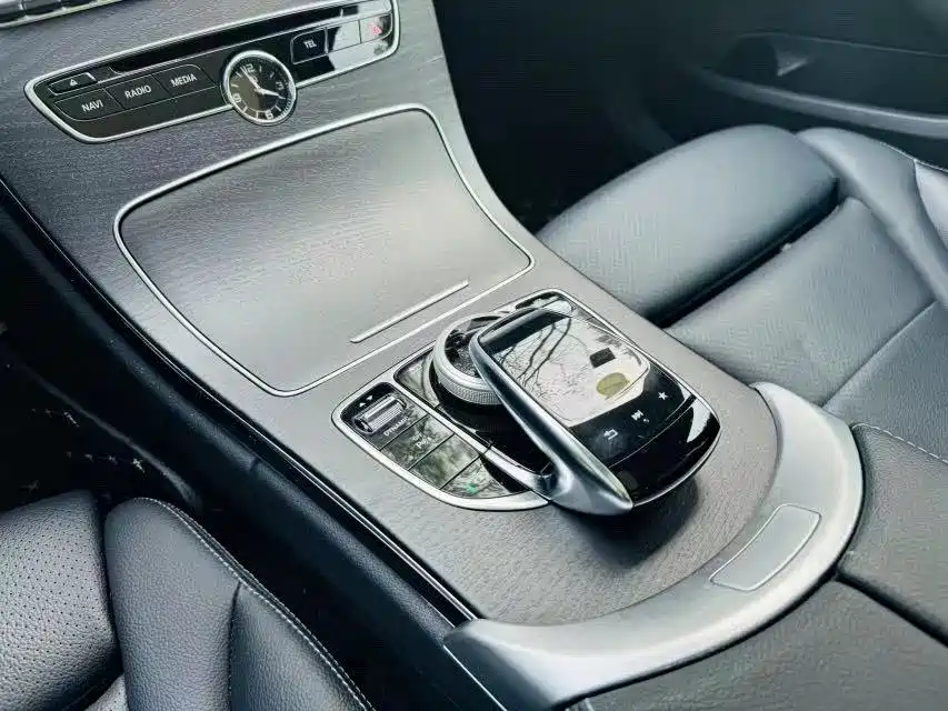 Mercedes-Benz C-Class — миниатюра 9