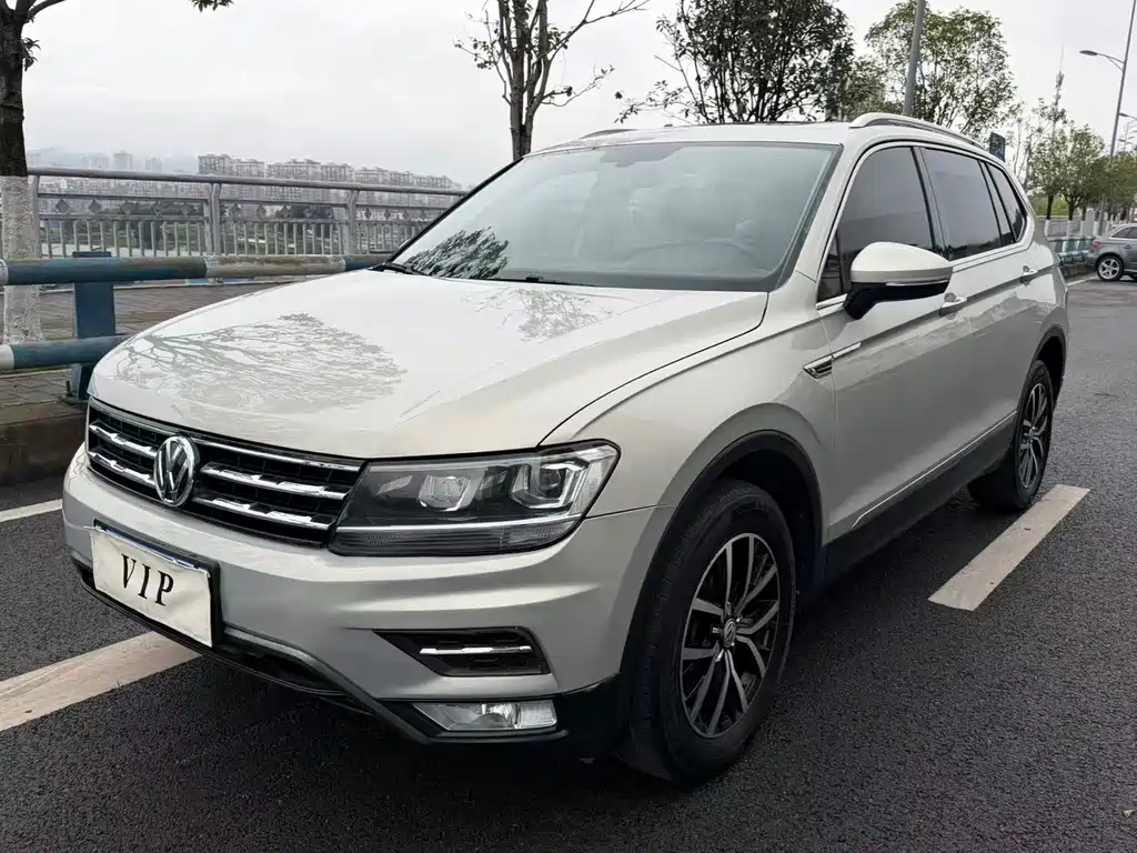Купить Volkswagen Tiguan L
