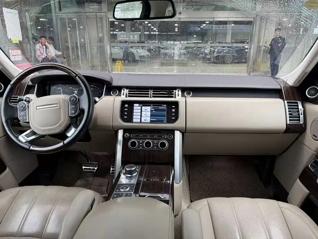 Land Rover Range Rover 2015 5.0 SC V8 AB Long Wheelbase