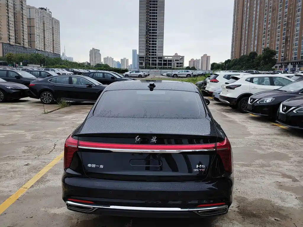 Hongqi Hongqi H5 — миниатюра 8
