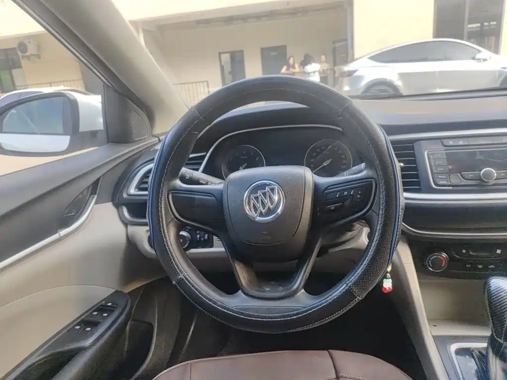 Buick Excelle — миниатюра 7