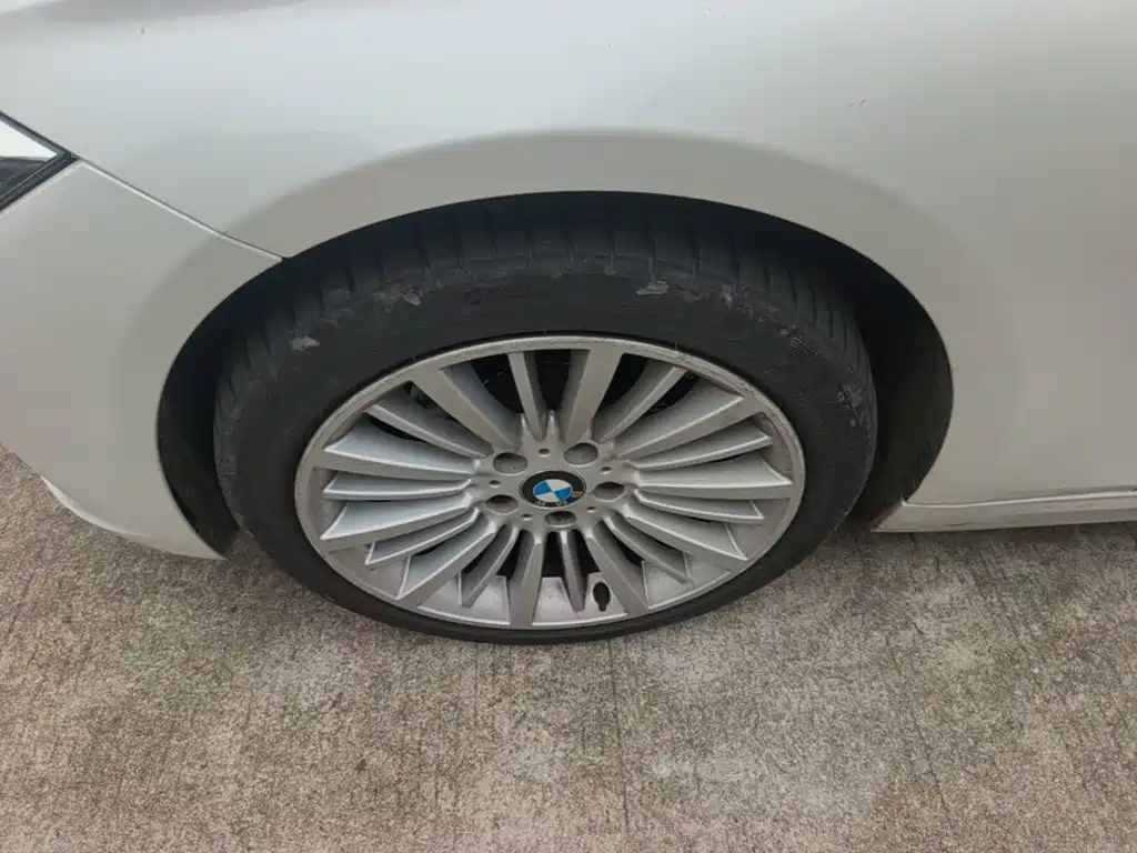 BMW 3 Series — миниатюра 23