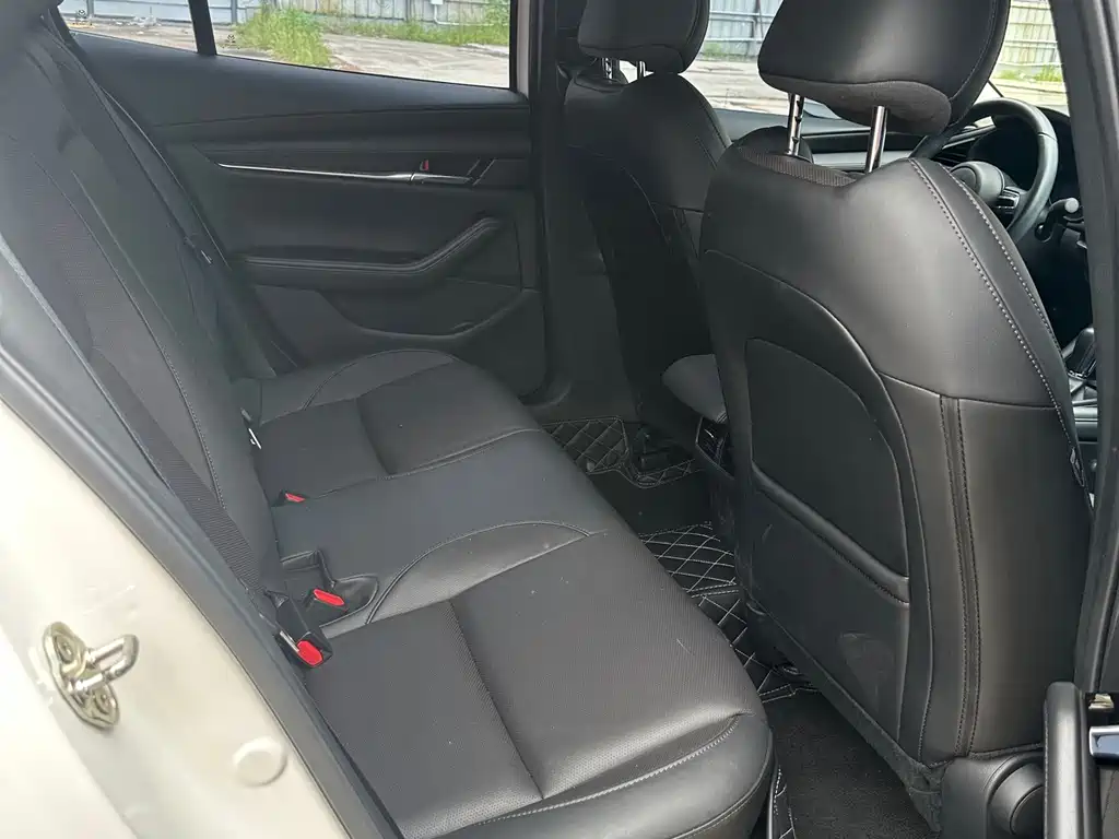 Mazda 3 Axela — миниатюра 5
