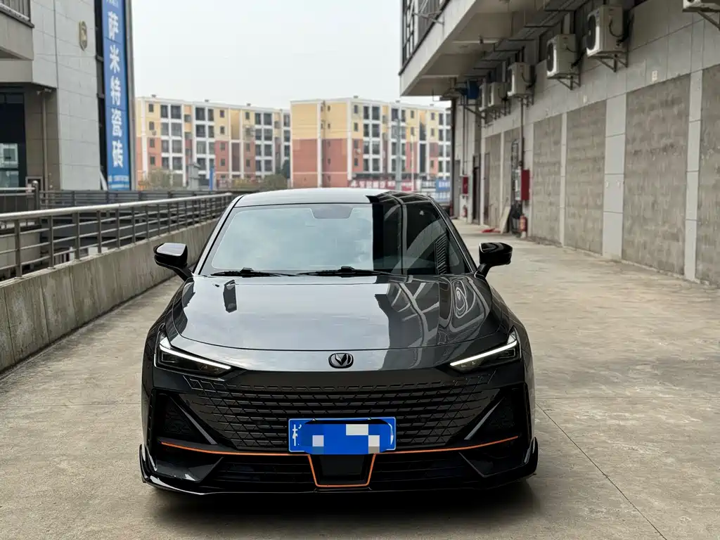 CHANGAN UNI V