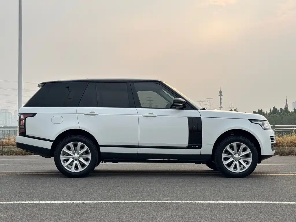 Land Rover Range Rover — миниатюра 4
