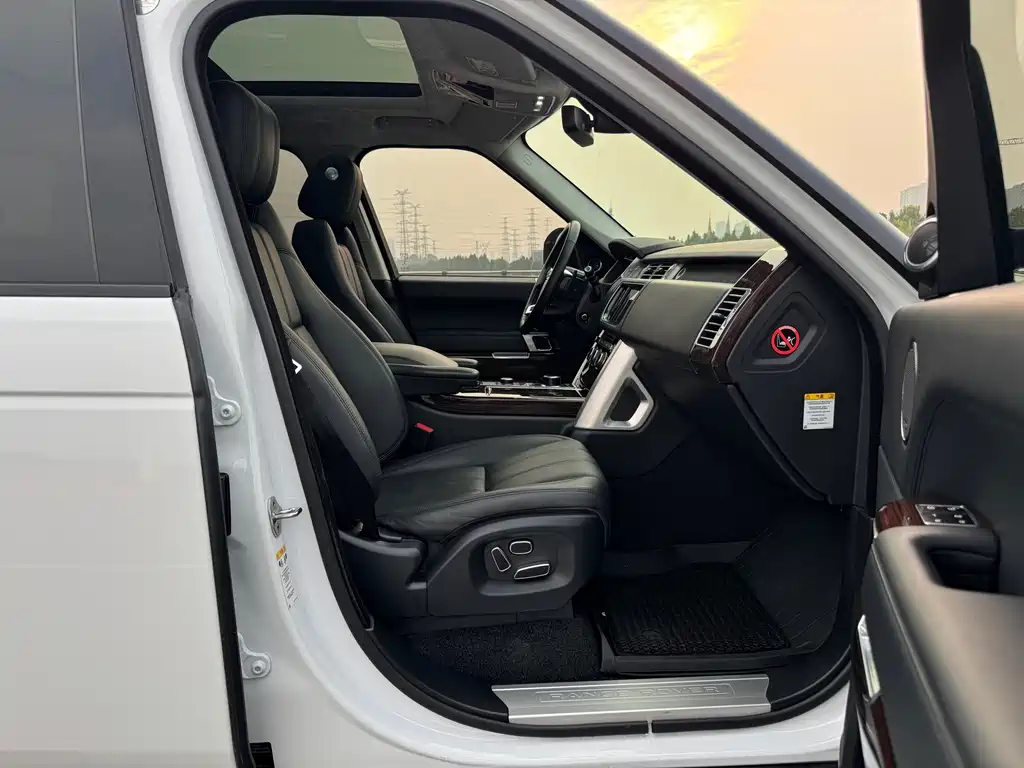 Land Rover Range Rover — миниатюра 23