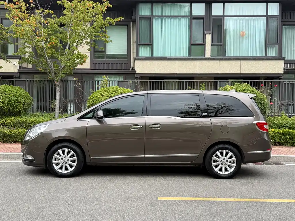 Buick GL8 — миниатюра 4