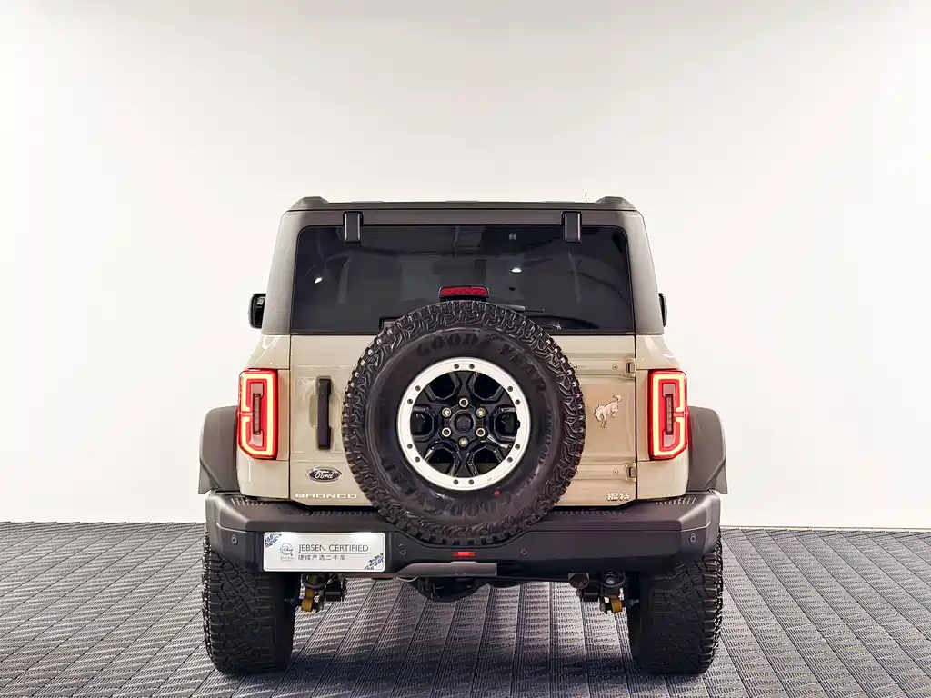 Ford Bronco — миниатюра 6