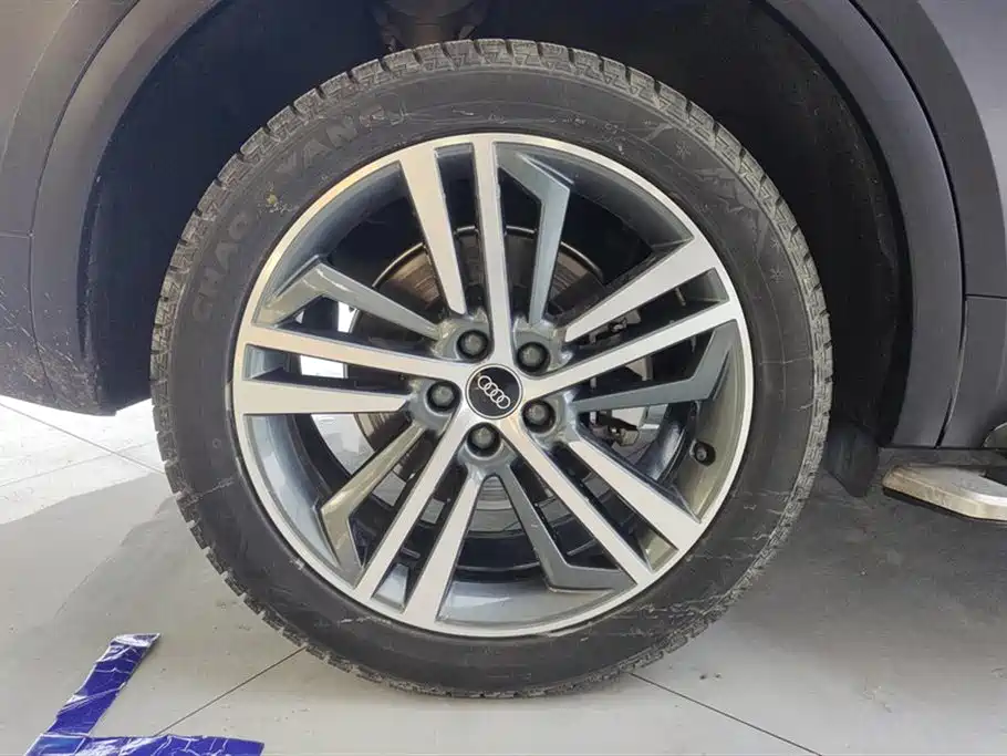 Audi Q5L 2023 40T Luxury