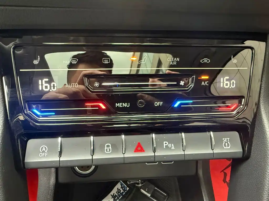 Skoda Karoq — миниатюра 13
