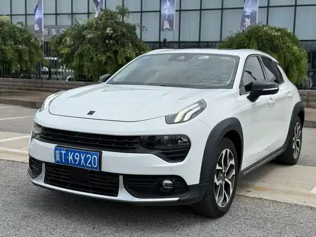 2018 Lynk & Co 02