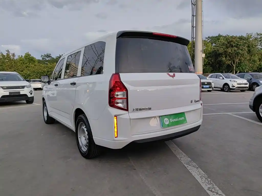 Wuling Hongguang PLUS — миниатюра 5