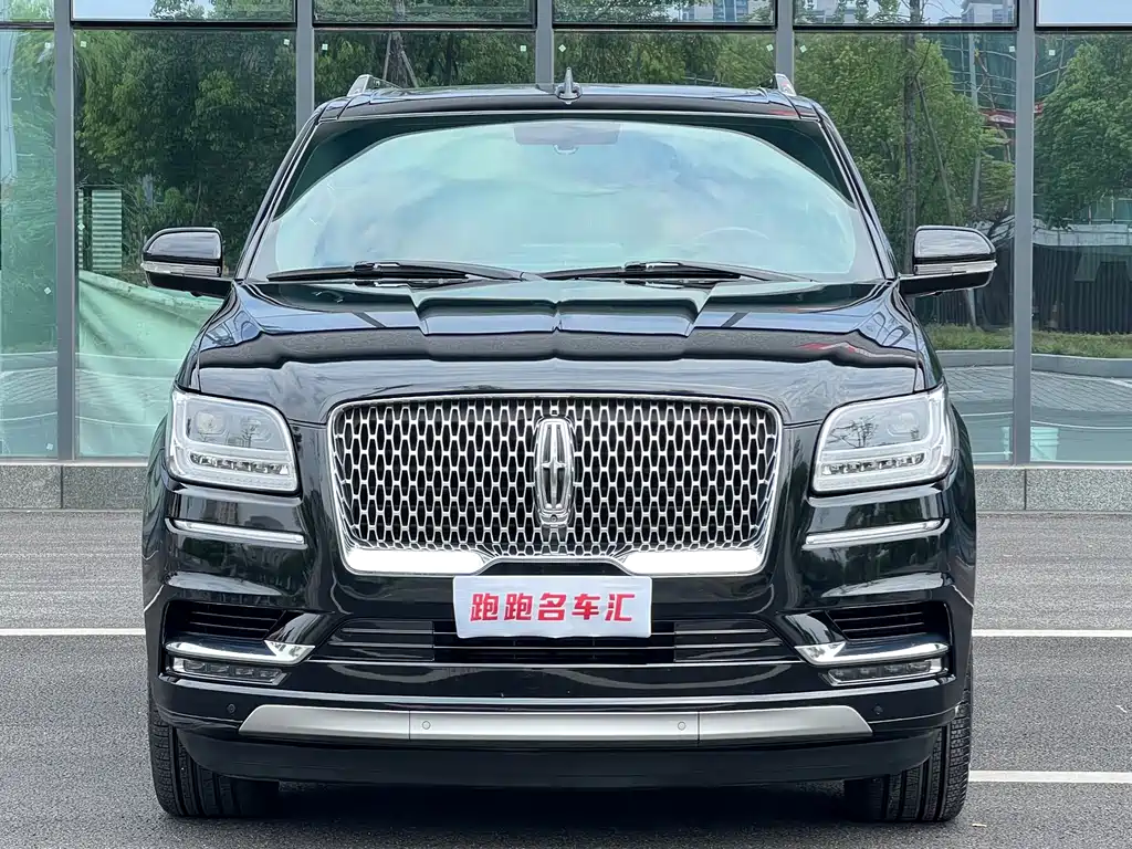 Lincoln Navigator — миниатюра 2