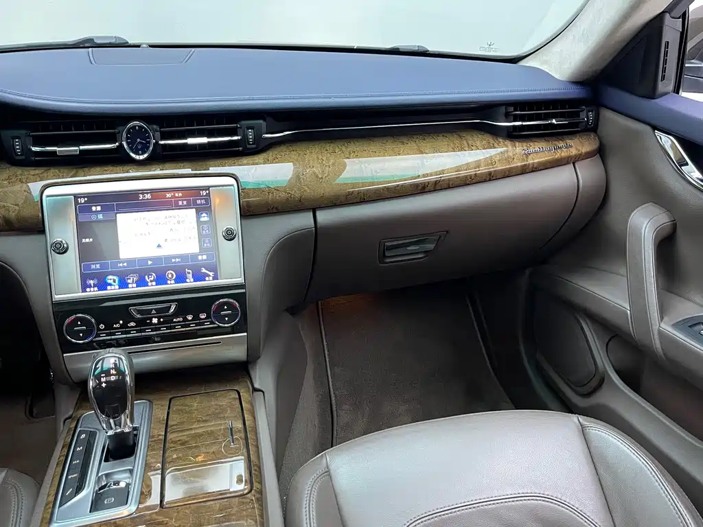 Maserati Quattroporte — миниатюра 5