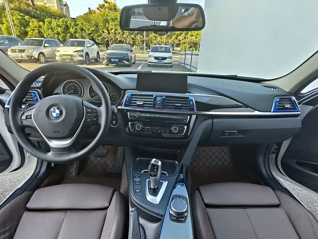 BMW 3 Series — миниатюра 6