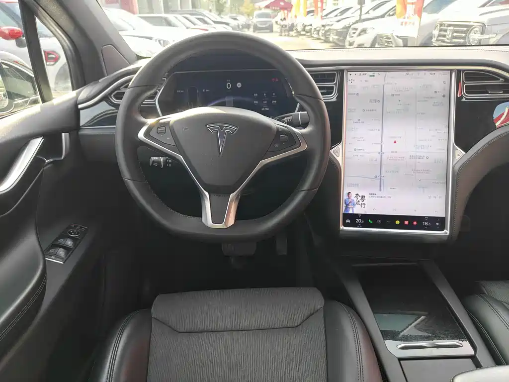 TESLA MODEL X