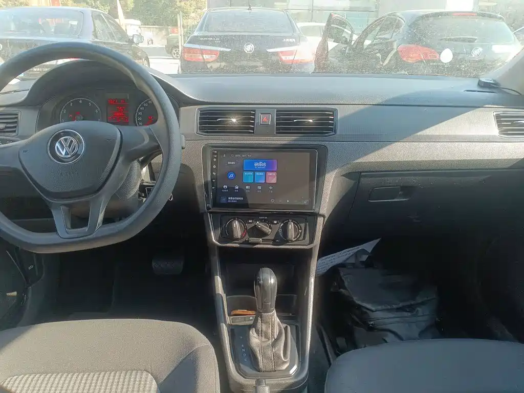 Volkswagen Santana — миниатюра 11