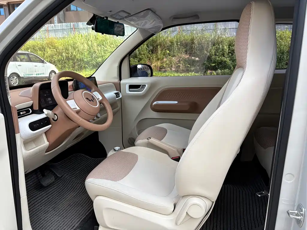 Wuling MINIEV — миниатюра 7