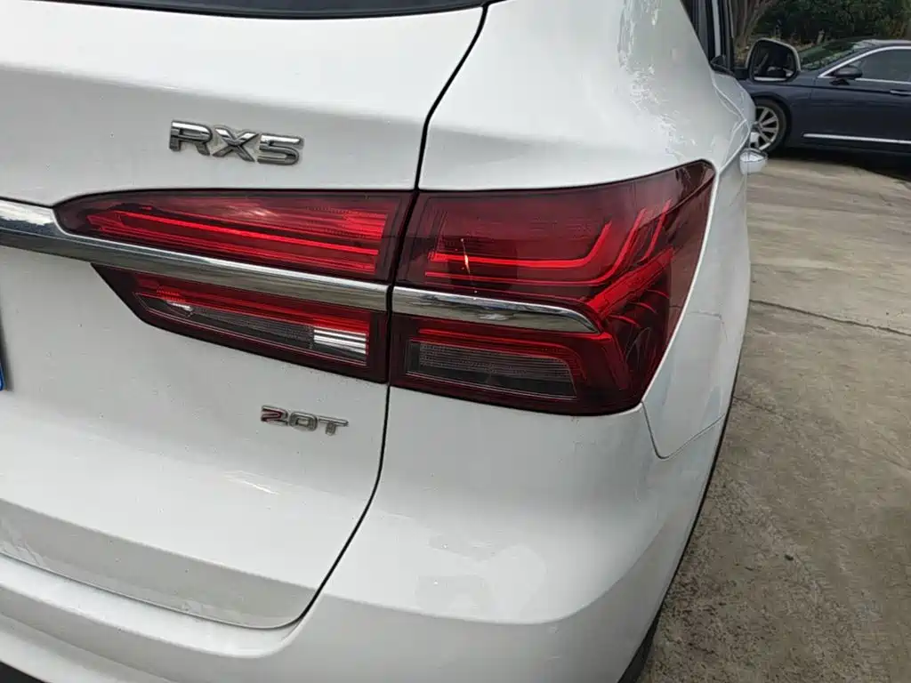 Roewe RX5 — миниатюра 8