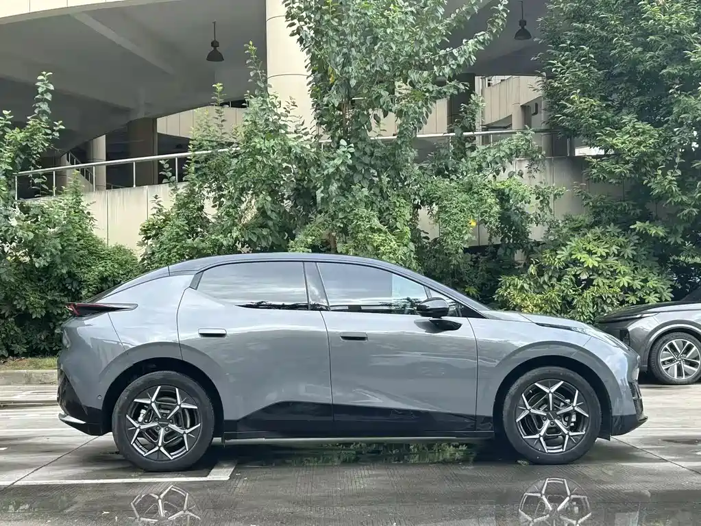 Lynk & Co Z20 — миниатюра 4