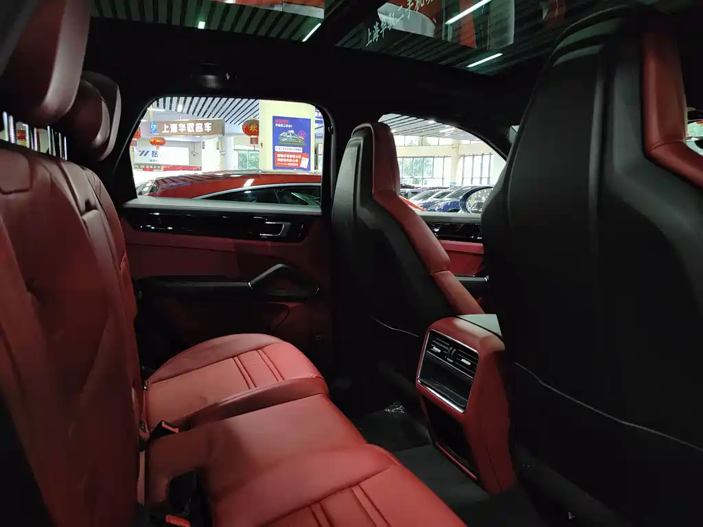 Porsche Cayenne — миниатюра 19