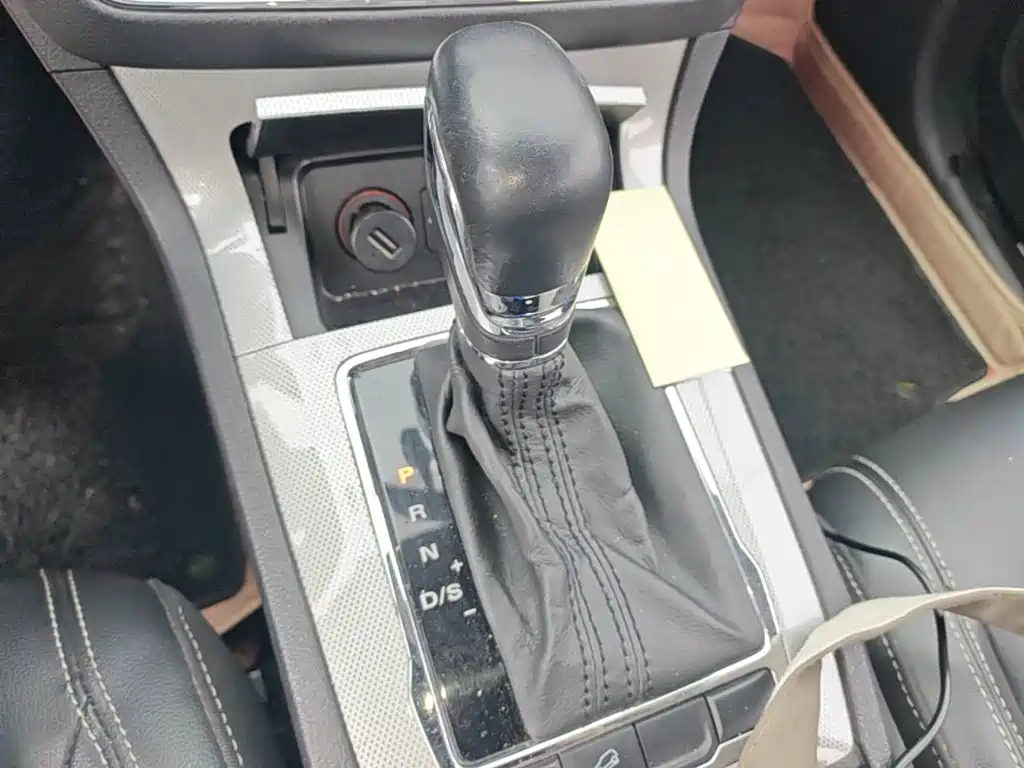 Roewe RX5 — миниатюра 14