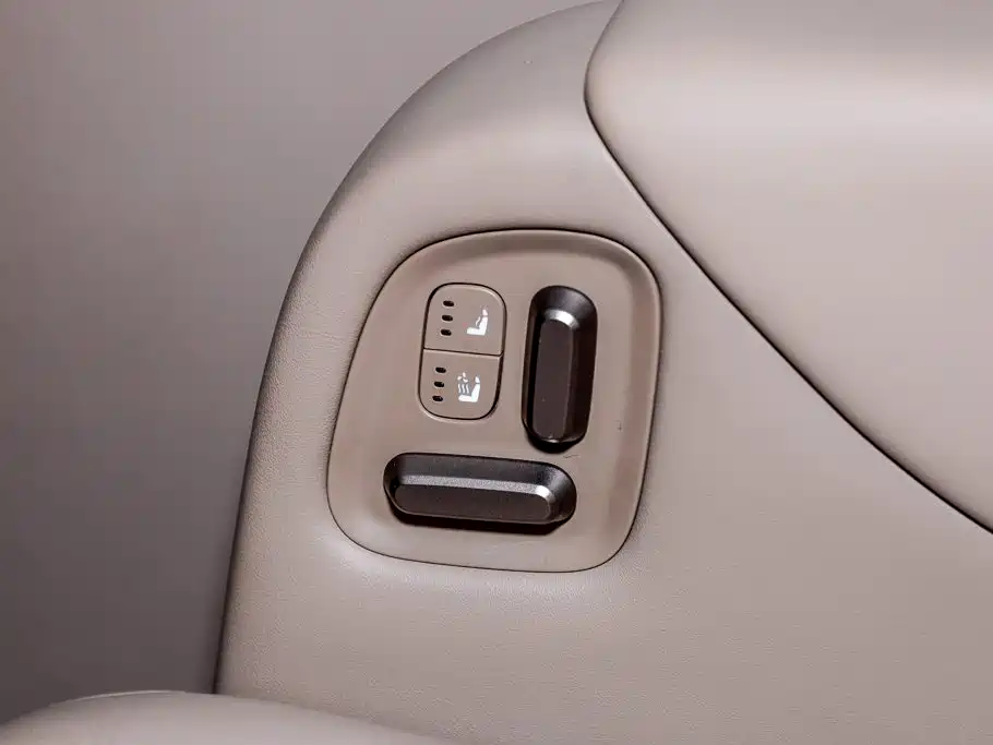 Li Auto Li MEGA — миниатюра 29