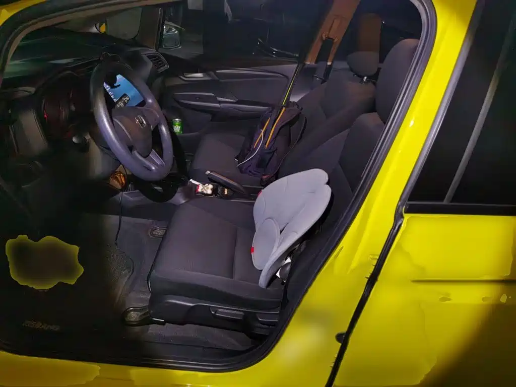 Honda Fit — миниатюра 8